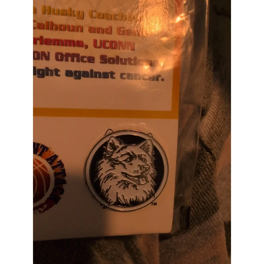 Ikon 3 Point Attack Coaches vs Cancer Vintage UConn Husky Pin